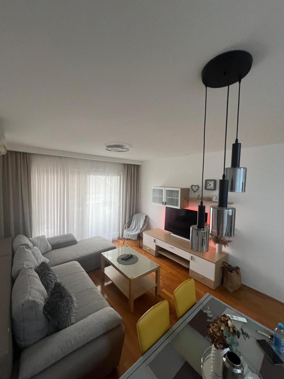 Apartman B&B มาคาร์สกา ภายนอก รูปภาพ